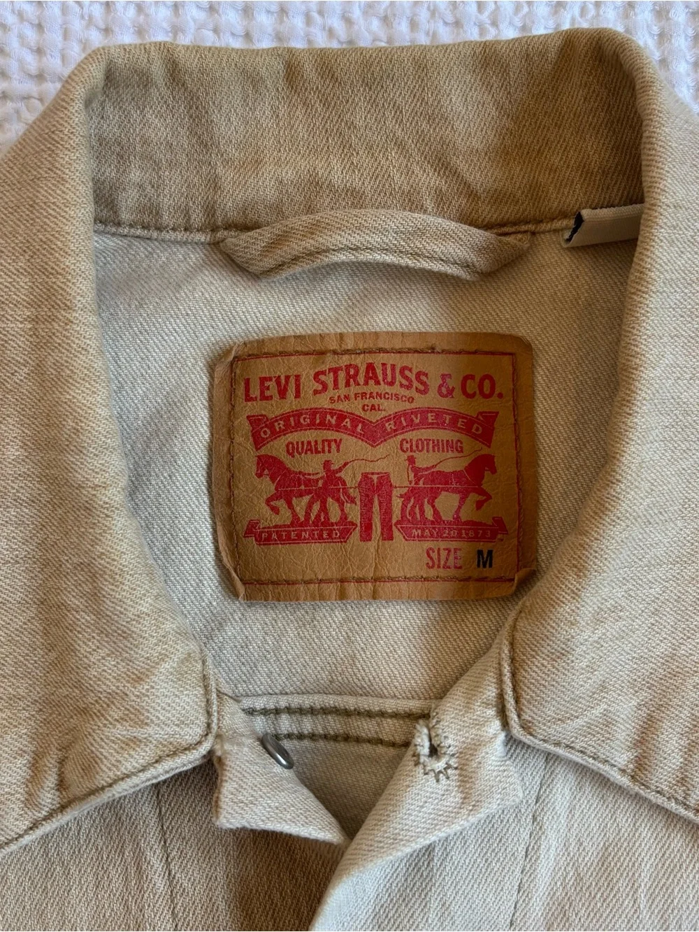 Levi's Beige/Tan Denim Trucker Jacket - Picture 2 of 3